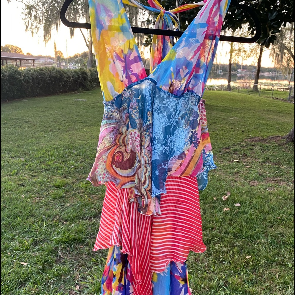 Omg super cute flow dress